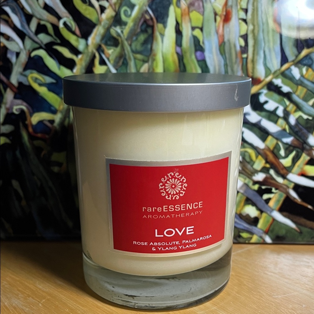 rareESSENCE Spa Aromatherapy Candle - Love